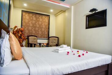 هتل Tulsi Residency