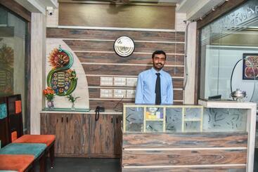 هتل Tulsi Residency