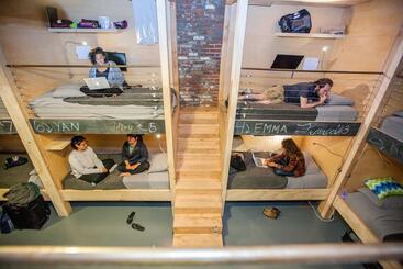 هاستل Podshare Dtla