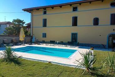 צימר Casa Pellis