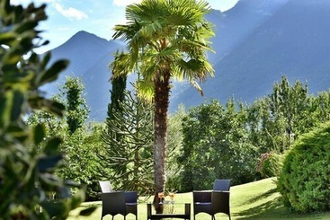تختخواب و صبحانه Torgglhof