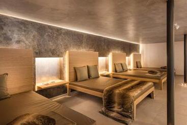 هتل Fayn Garden Retreat