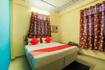 هتل Oyo Room Nims Kukas