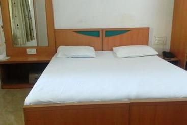 هتل Rajdhani Resort Lonavala