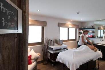 Отель The Lodge Verbier