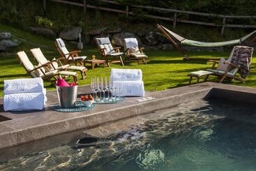 Отель The Lodge Verbier