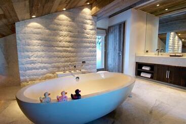 Отель The Lodge Verbier