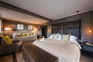 Отель The Lodge Verbier