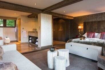 Отель The Lodge Verbier
