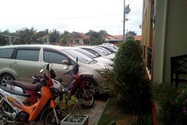 مُتل Greenfield Residence