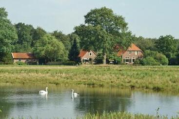B&b Verwoldsehof  Op De Deel