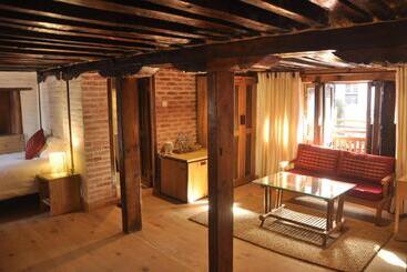 Boutique Heritage Home - Patan
