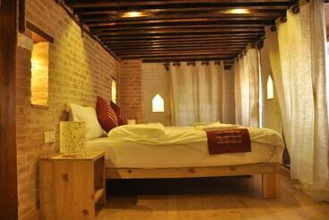 تختخواب و صبحانه Boutique Heritage Home