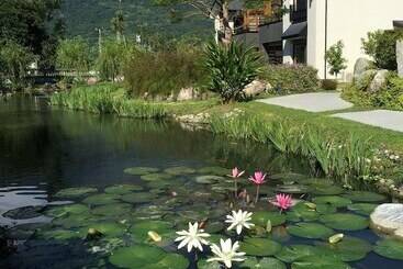 تختخواب و صبحانه Green Willow House