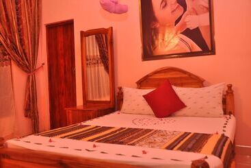 تختخواب و صبحانه Pura Sanda Villa