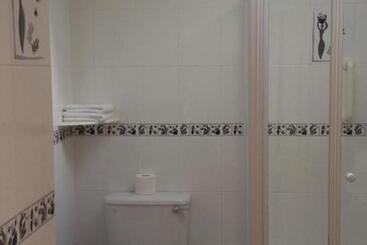 تختخواب و صبحانه Yeats Lodge