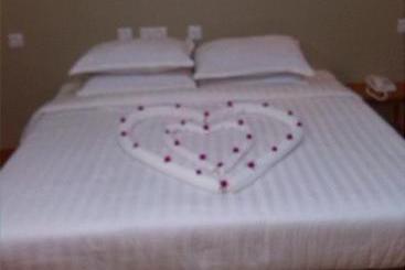 هتل Baobabed Hostel Bagan@ Bagan May