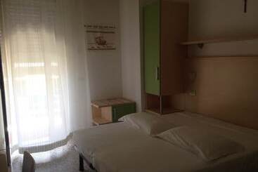 هتل Lazzarini