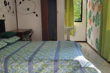 Downtown Montezuma Hostel - Montezuma