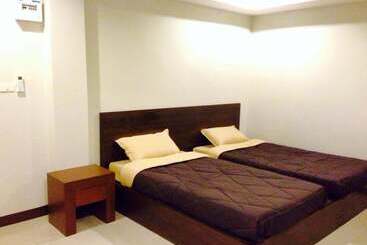 مُتل Room Riverside