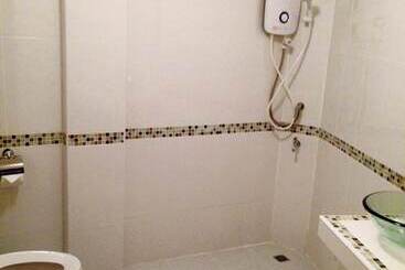 مُتل Room Riverside