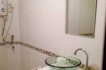 مُتل Room Riverside