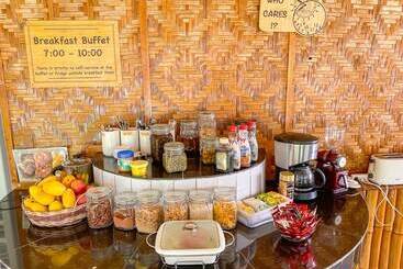 Parrot Resort Moalboal