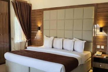 Presken Hotel At International Airport Road