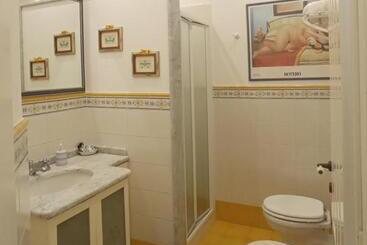 تختخواب و صبحانه Molo Di Levante   Rent Apartment