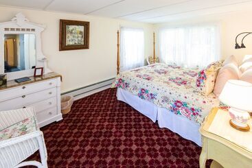 تختخواب و صبحانه The Elmhurst Inn