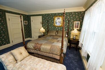 تختخواب و صبحانه Thornhedge Inn