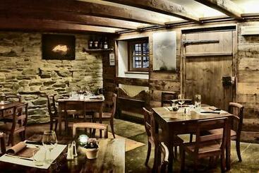 هتل Albergo Montagna Di Luce