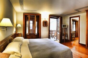 هتل Albergo Montagna Di Luce