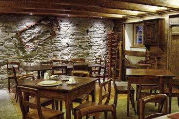 هتل Albergo Montagna Di Luce