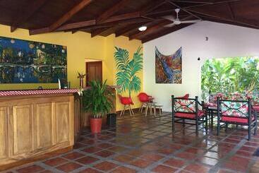 Jaco Hotel Docelunas