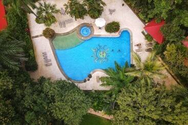 Jaco Hotel Docelunas