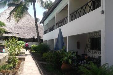 هتل Papillon Garden Bar Villas