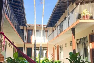 هتل Villa De Flores