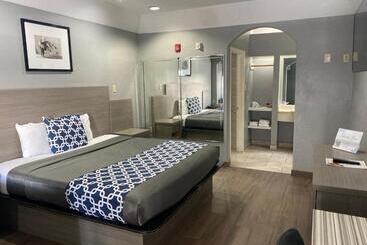مُتل Island Suites Hobby Airport