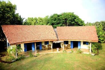 Palagama Beach Resort