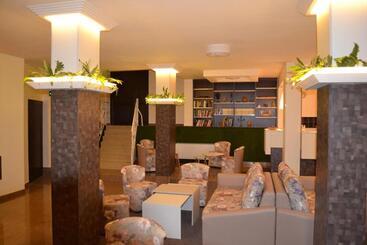 Tryavna Lake Hotel & Spa
