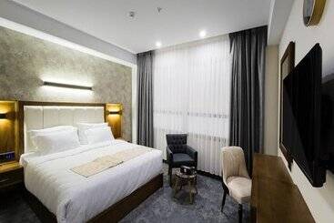 Nour Hayat Hotel Tehran - Tehran