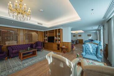 酒店 The Empress Premier Chiang Mai   Sha Extra Plus