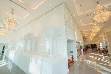 酒店 The Empress Premier Chiang Mai   Sha Extra Plus