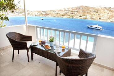 هتل Vana Holidays