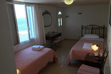 هتل Vana Holidays