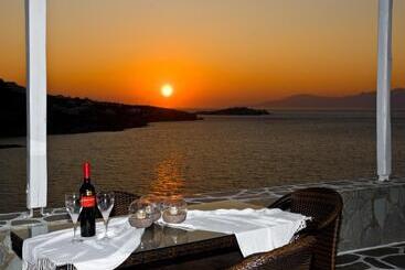 هتل Vana Holidays