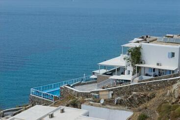 هتل Vana Holidays