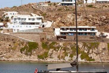 هتل Vana Holidays