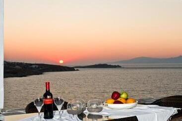 هتل Vana Holidays